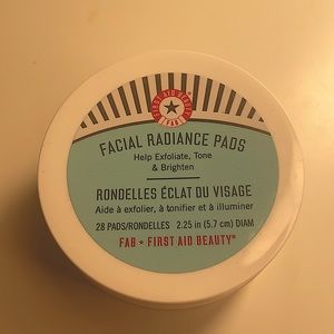 First aid beauty facial radiance pads